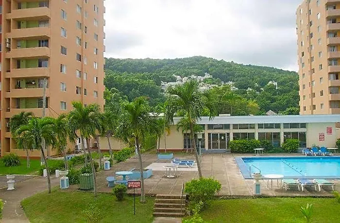 Turtle Towers Hotel 3*