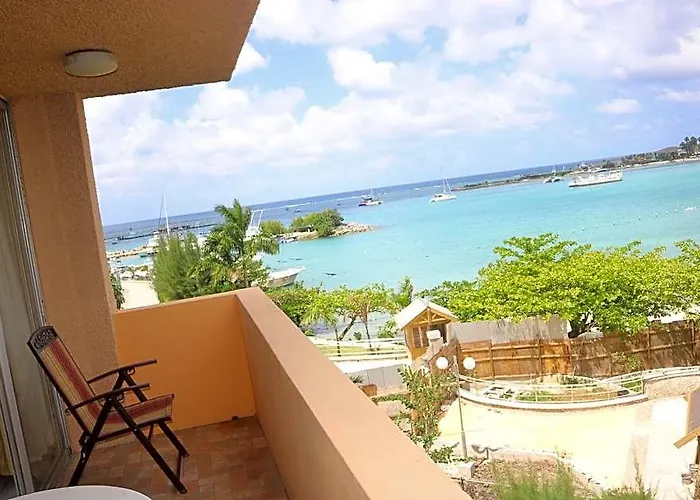 Turtle Towers Hotel 3*