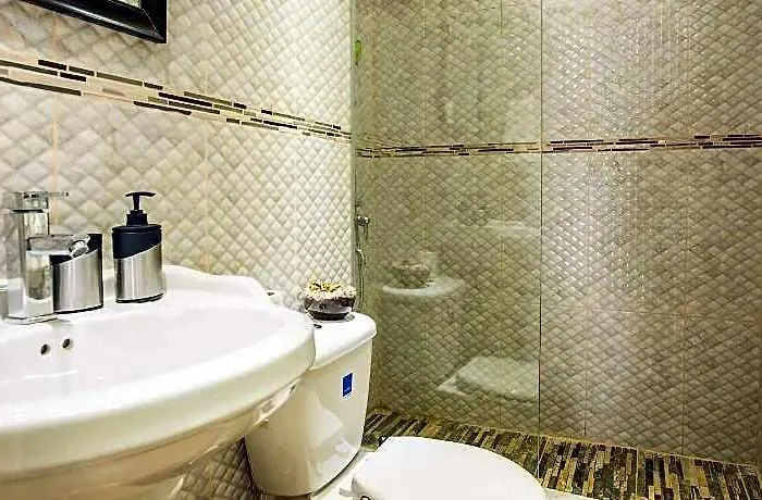Hotel Turtle Towers 3*